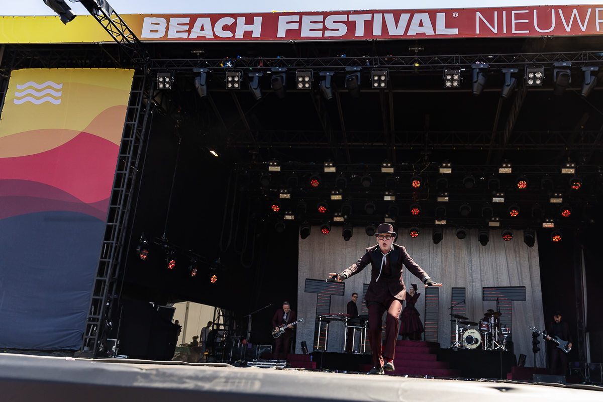Les Truttes @ Beach Festival Nieuwpoort 2024 dag 3, picture 36, photographed by Marc Verdonck - FrontView Magazine