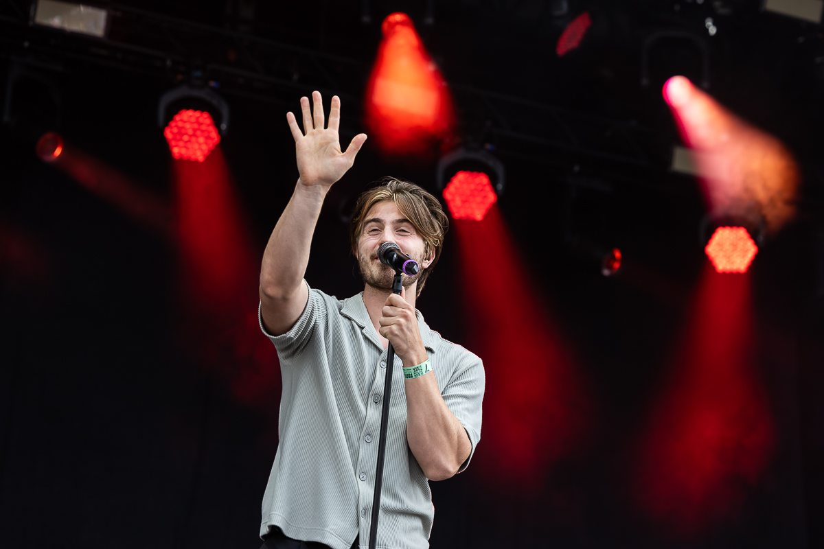 Maksim @ Beach Festival Nieuwpoort 2024 dag 3, picture 2, photographed by Marc Verdonck - FrontView Magazine