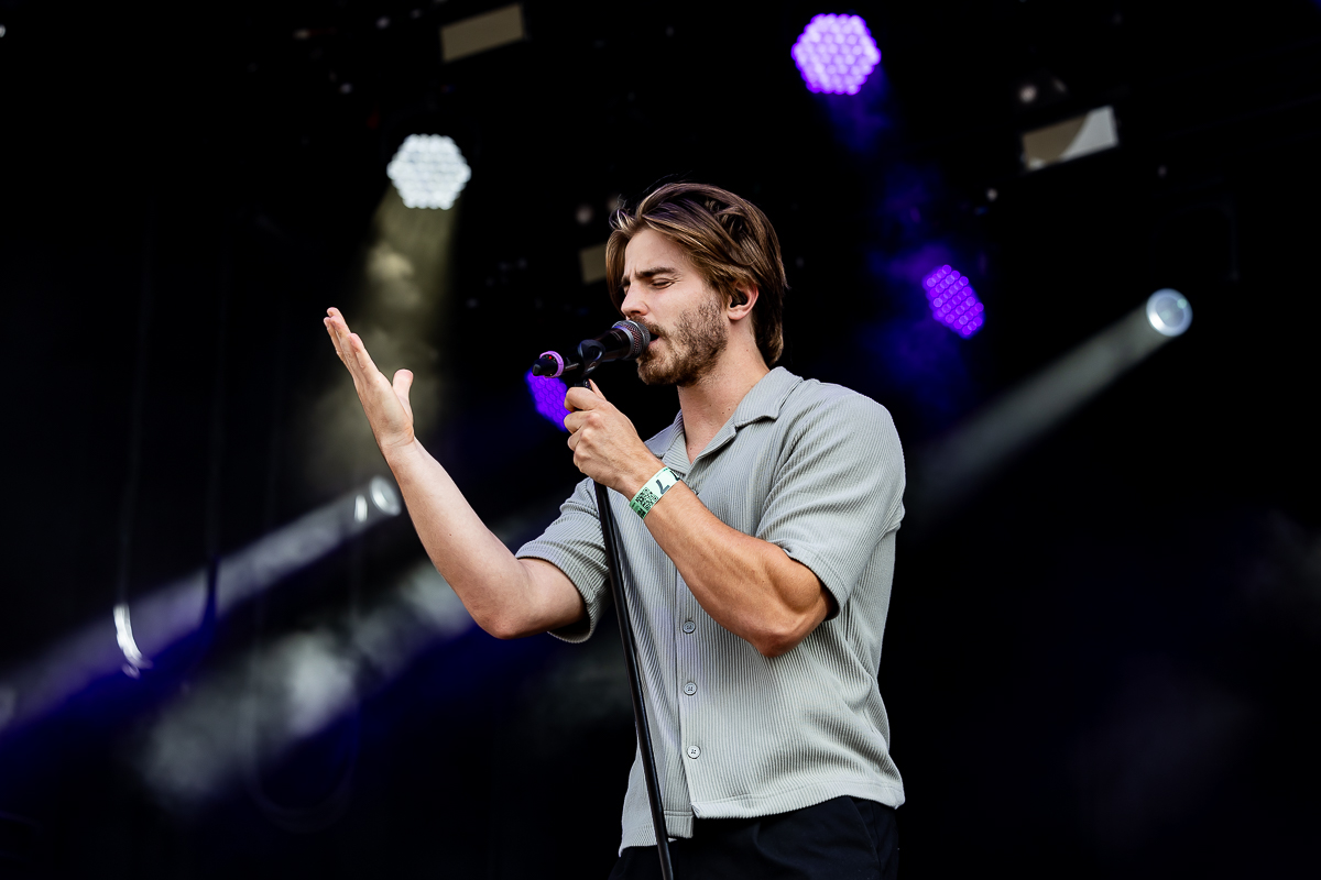 Maksim @ Beach Festival Nieuwpoort 2024 dag 3, picture 8, photographed by Marc Verdonck - FrontView Magazine