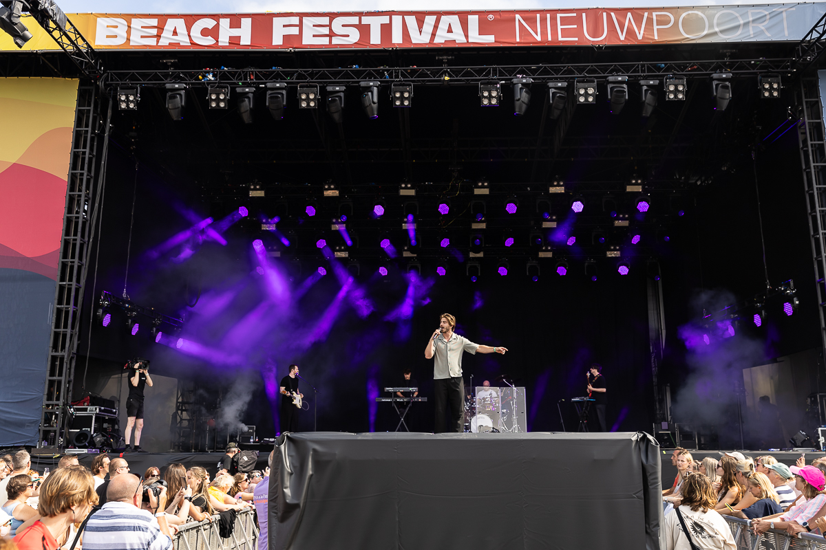 Maksim @ Beach Festival Nieuwpoort 2024 dag 3, picture 9, photographed by Marc Verdonck - FrontView Magazine