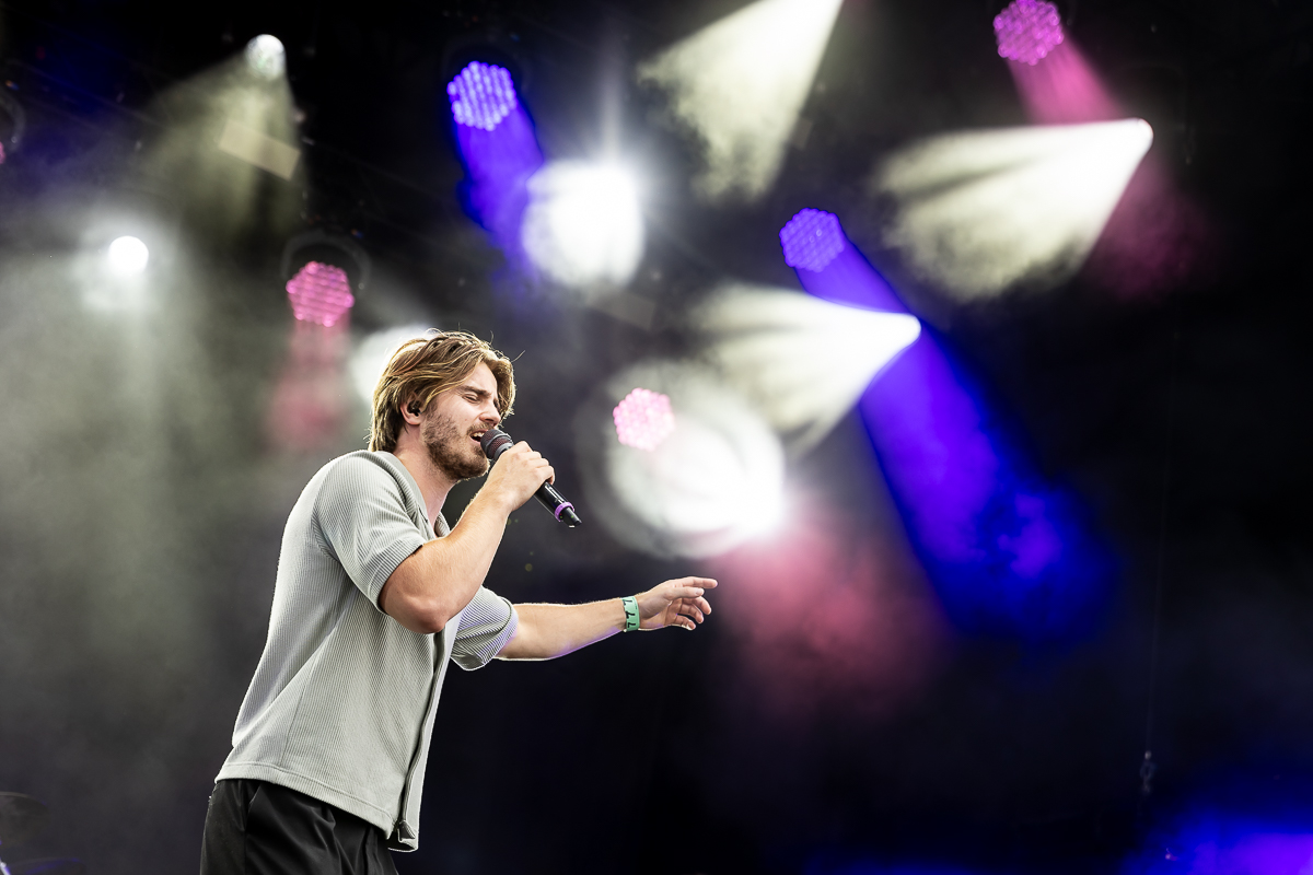 Maksim @ Beach Festival Nieuwpoort 2024 dag 3, picture 16, photographed by Marc Verdonck - FrontView Magazine