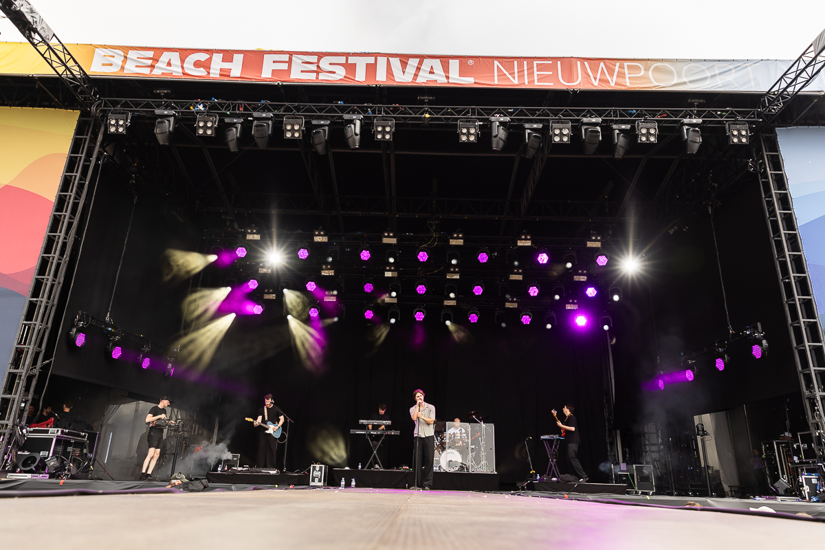 Maksim @ Beach Festival Nieuwpoort 2024 dag 3, picture 17, photographed by Marc Verdonck - FrontView Magazine