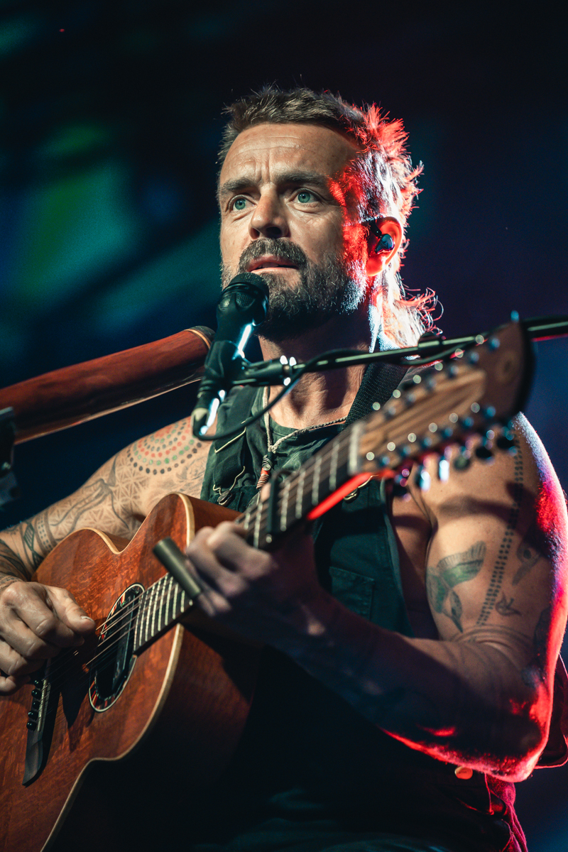Xavier Rudd @ OLT Rivierenhof, picture 1, photographed by Jelle Meersschaut - FrontView Magazine