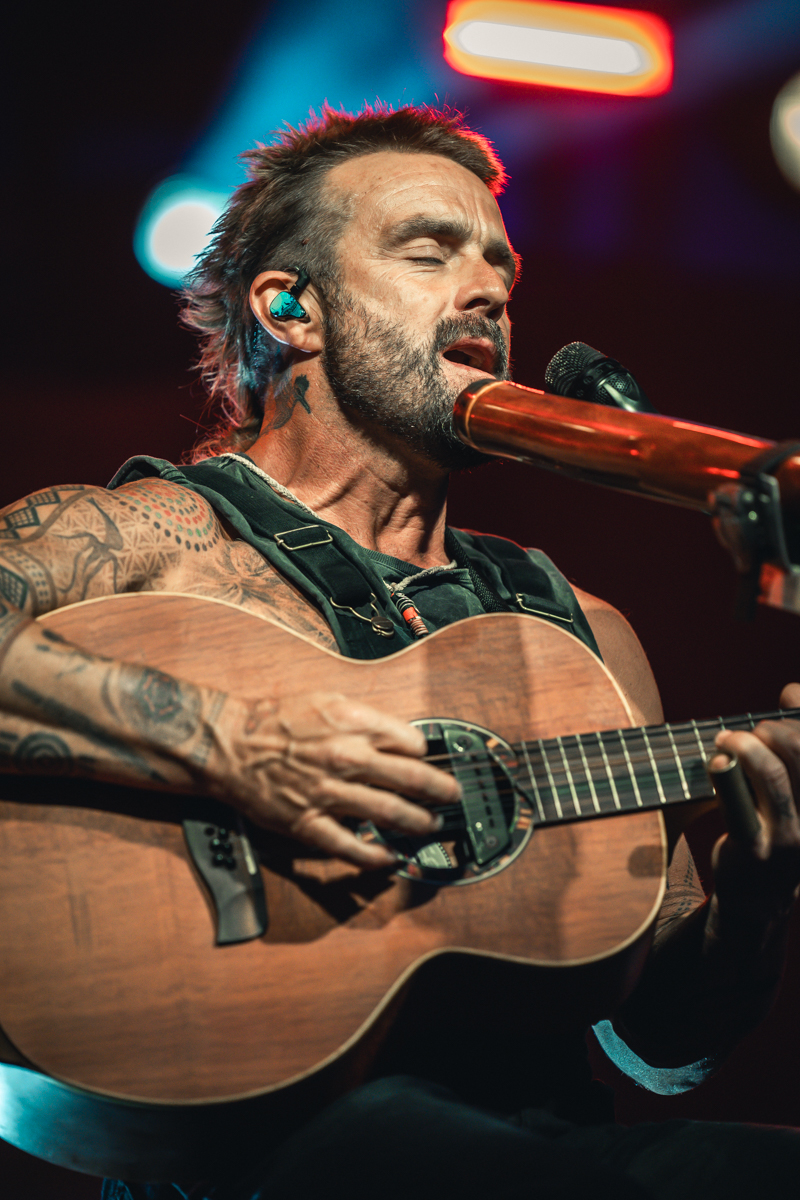 Xavier Rudd @ OLT Rivierenhof, picture 12, photographed by Jelle Meersschaut - FrontView Magazine