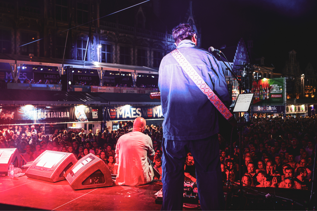 Stan Van Samang @ Gentse Feesten 2024, picture 7, photographed by Kitty van de Waart - FrontView Magazine
