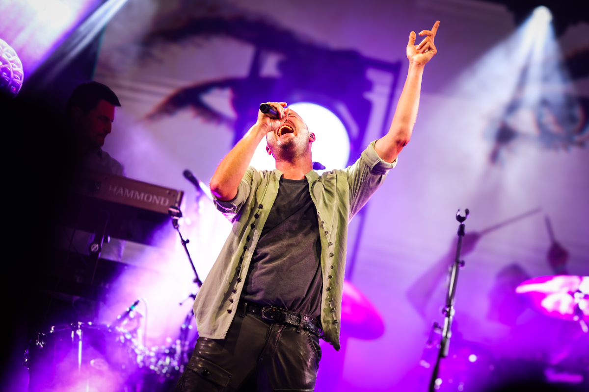 Stan Van Samang @ Gentse Feesten 2024, picture 20, photographed by Kitty van de Waart - FrontView Magazine