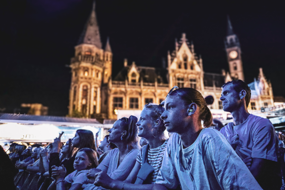 Stan Van Samang @ Gentse Feesten 2024, picture 37, photographed by Kitty van de Waart - FrontView Magazine