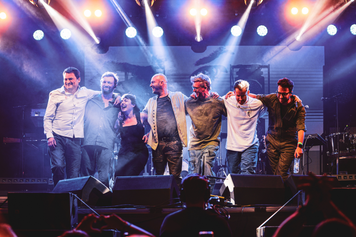 Stan Van Samang @ Gentse Feesten 2024, picture 38, photographed by Kitty van de Waart - FrontView Magazine