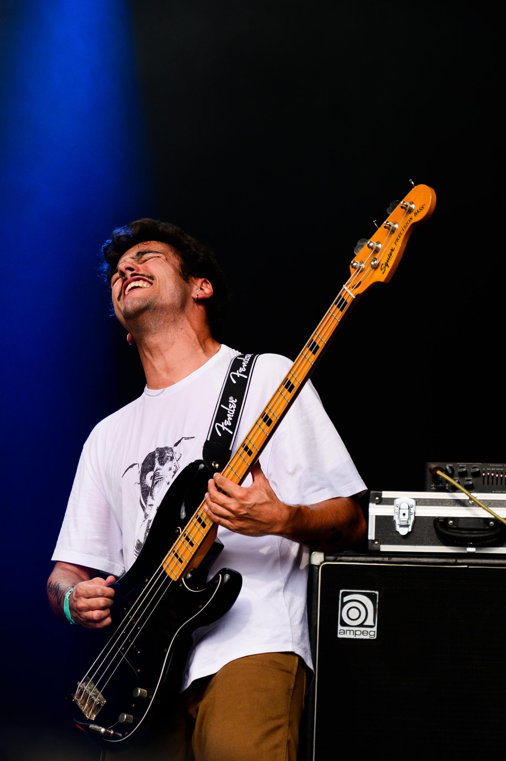 Barno Koevoet & The Duijmschpijkers @ rock Olmen, picture 2, photographed by Gert Daemen - FrontView Magazine