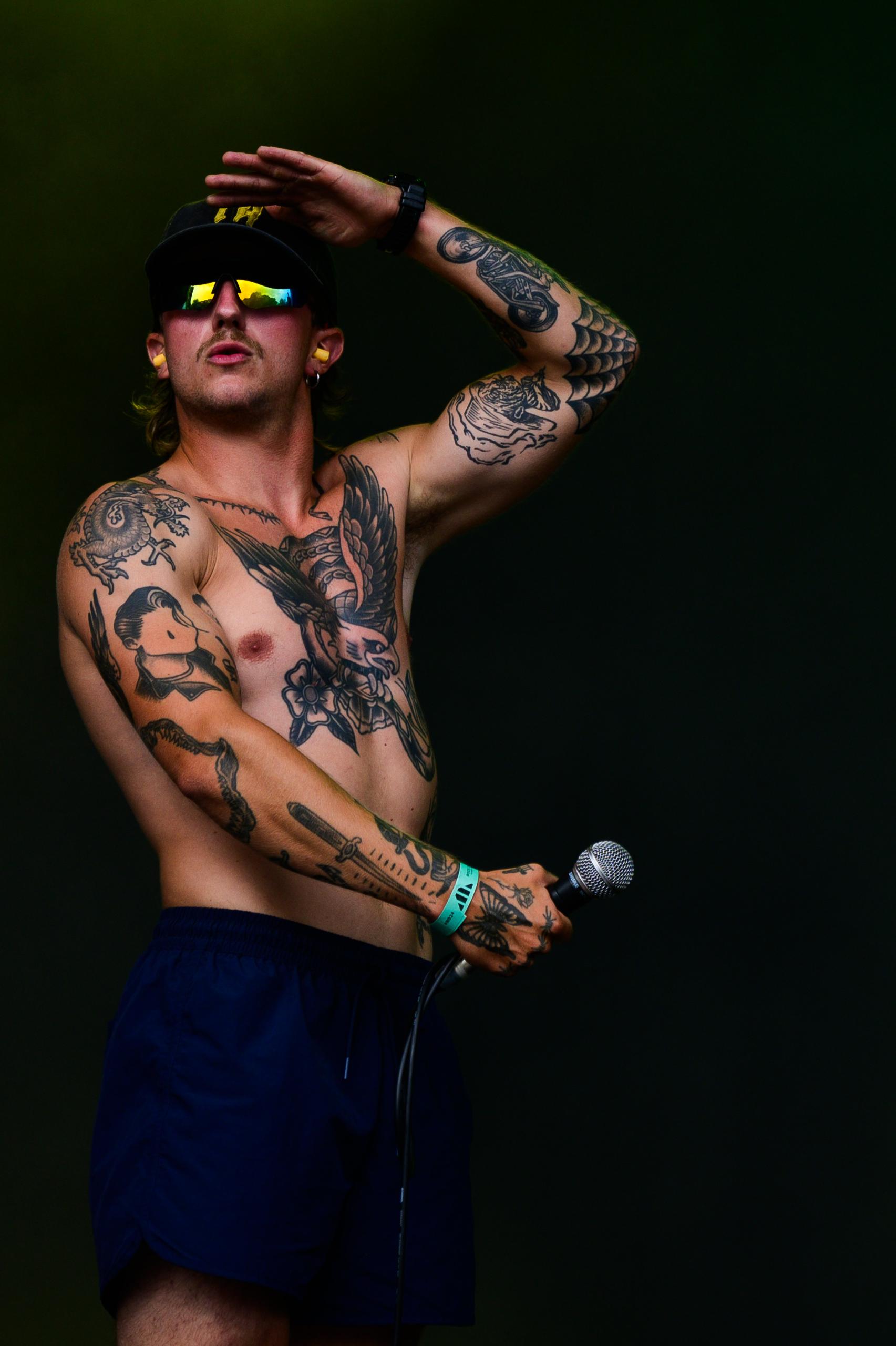 Barno Koevoet & The Duijmschpijkers @ rock Olmen, picture 8, photographed by Gert Daemen - FrontView Magazine