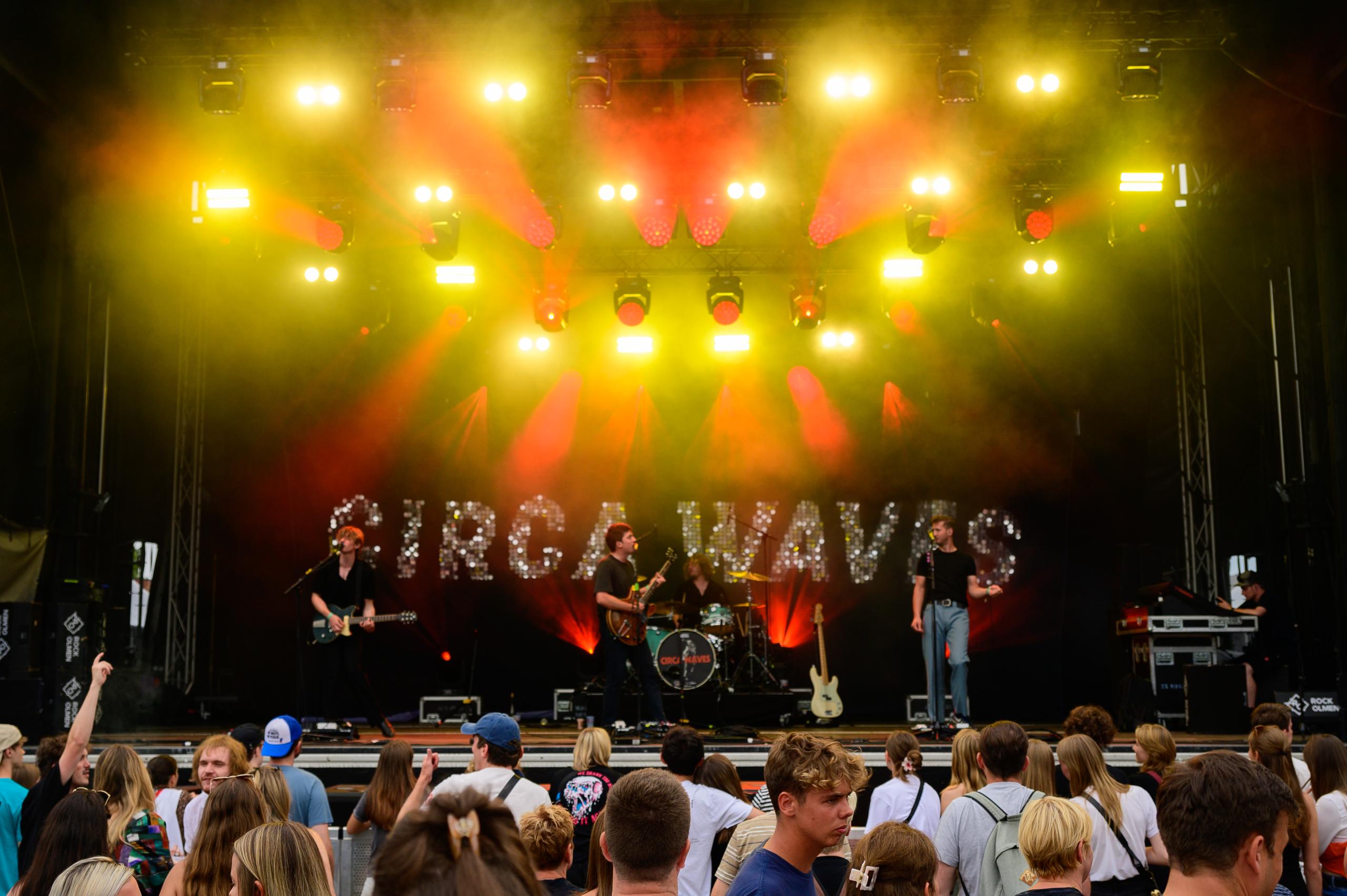 Circa Waves @ Rock Olmen, picture 9, photographed by Gert Daemen - FrontView Magazine