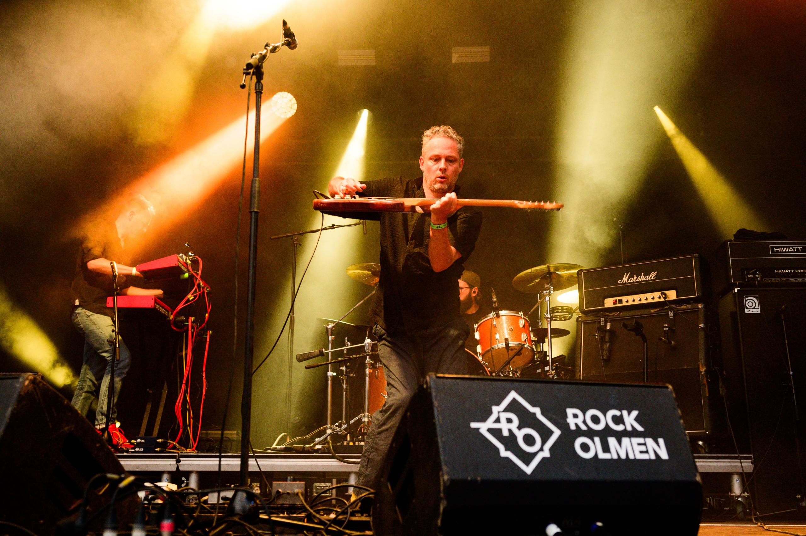 Millionaire @ rock Olmen, picture 4, photographed by Gert Daemen - FrontView Magazine