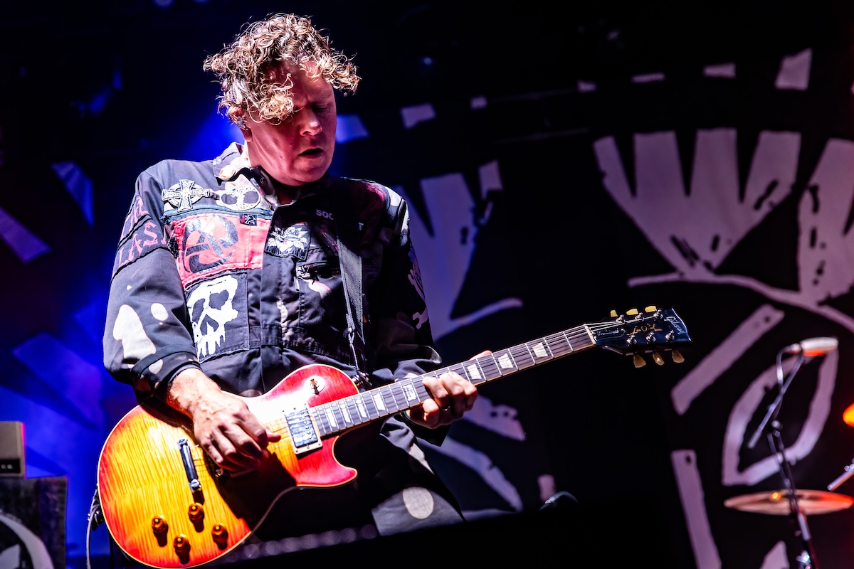 Levellers @ Rock Olmen, picture 4, photographed by Dorien Goetschalckx - FrontView Magazine