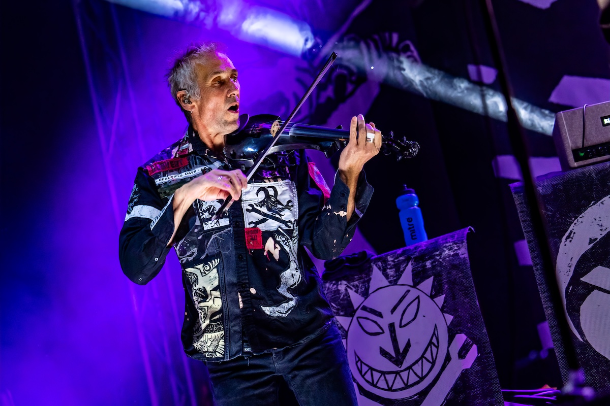 Levellers @ Rock Olmen, picture 7, photographed by Dorien Goetschalckx - FrontView Magazine