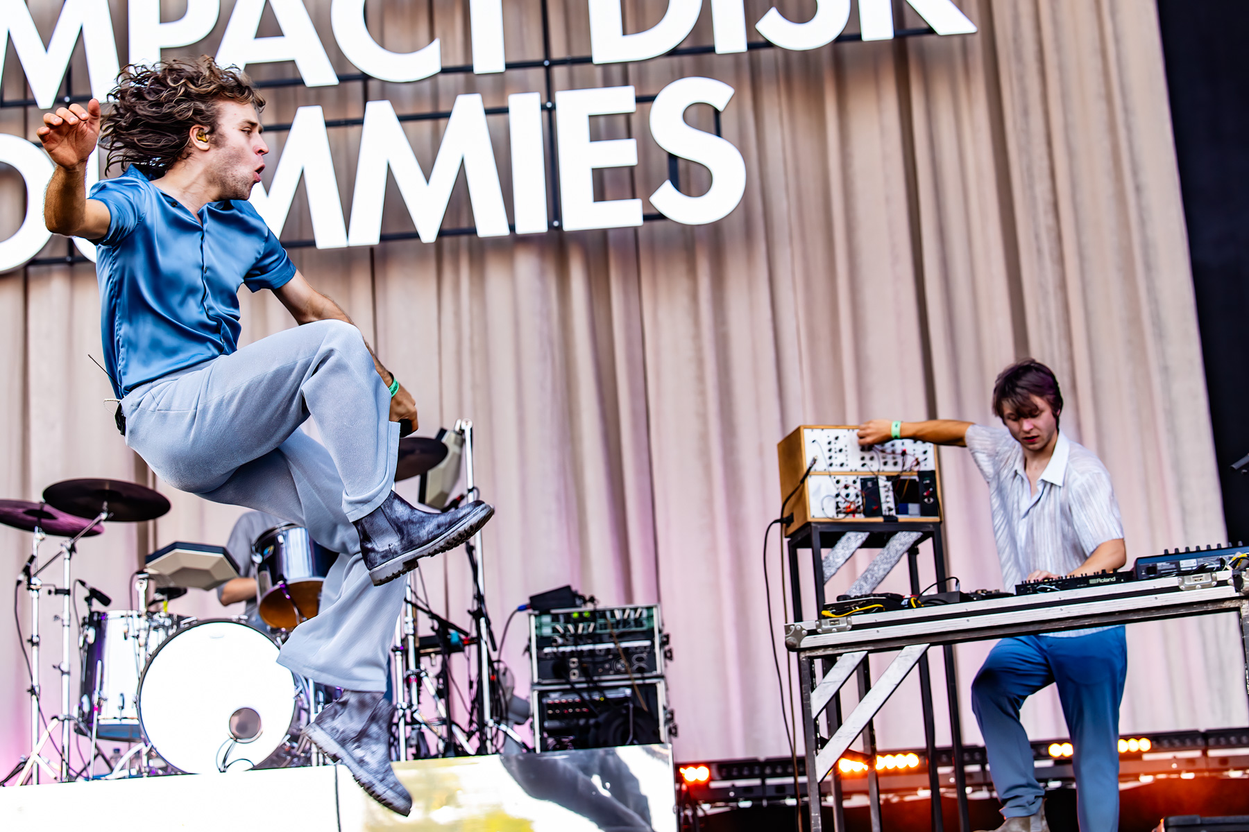 Compact Disk Dummies @ Suikerrock, picture 9, photographed by Dorien Goetschalckx - FrontView Magazine