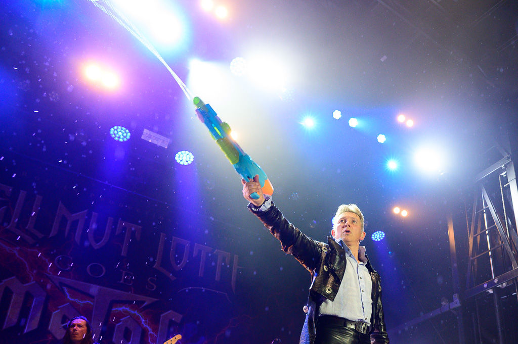 Hellmut Lotti goes Metal @ Summer Sessions, picture 5, photographed by Gert Daemen - FrontView Magazine