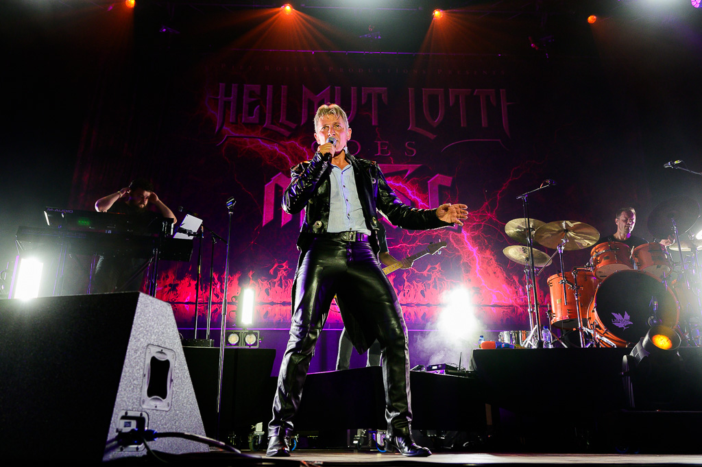 Hellmut Lotti goes Metal @ Summer Sessions, picture 14, photographed by Gert Daemen - FrontView Magazine