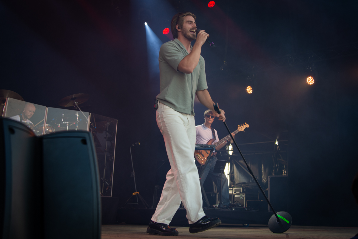 Maksim Stojanac @ Down By The Sea, picture 5, photographed by Jurgen Van De Maele - FrontView Magazine