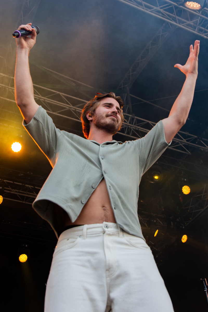 Maksim Stojanac @ Down By The Sea, picture 17, photographed by Jurgen Van De Maele - FrontView Magazine
