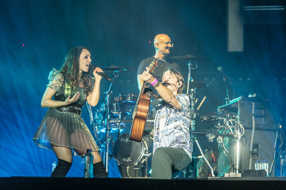 Regi Live ft Linda & guests @ Lokerse Feesten 2024, picture 1, photographed by Edwin Houdevelt - FrontView Magazine