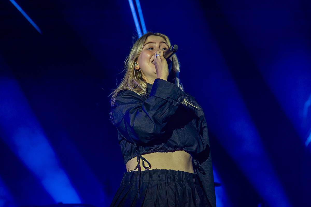 Regi Live ft Linda & guests @ Lokerse Feesten 2024, picture 14, photographed by Edwin Houdevelt - FrontView Magazine