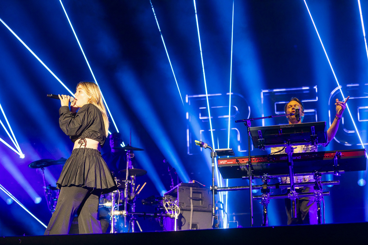 Regi Live ft Linda & guests @ Lokerse Feesten 2024, picture 15, photographed by Edwin Houdevelt - FrontView Magazine