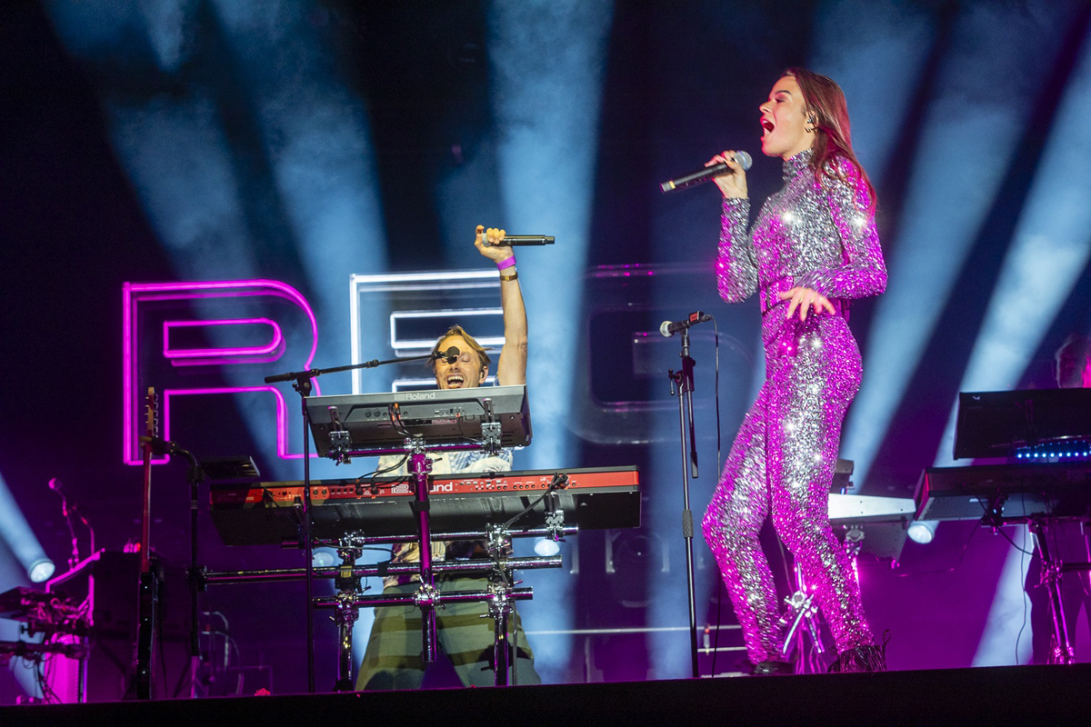 Regi Live ft Linda & guests @ Lokerse Feesten 2024, picture 20, photographed by Edwin Houdevelt - FrontView Magazine