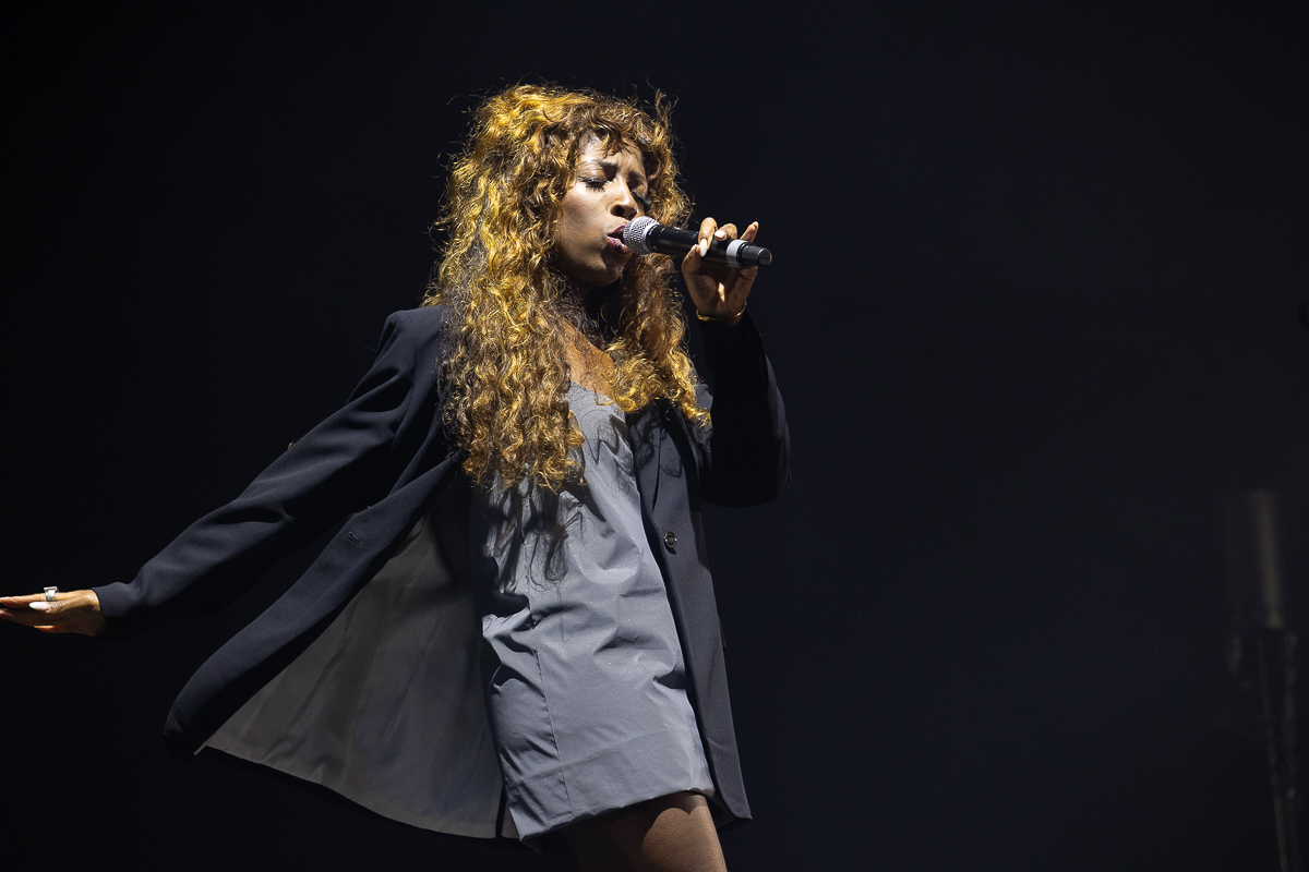 Charlotte Adigery + Bolis Pupul @ Lokerse Feesten 2024, picture 7, photographed by Marc Verdonck - FrontView Magazine