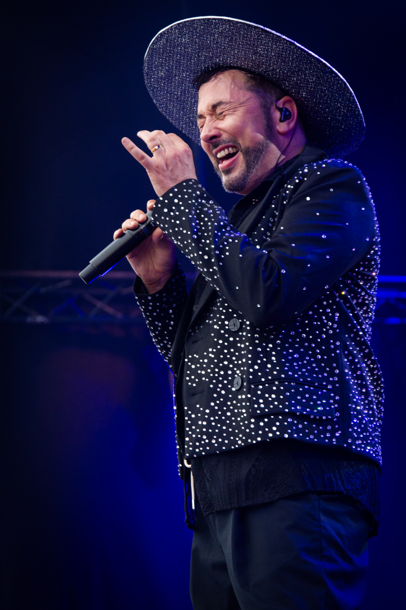 Gustaph @ Down By The Sea, picture 11, photographed by Jurgen Van De Maele - FrontView Magazine
