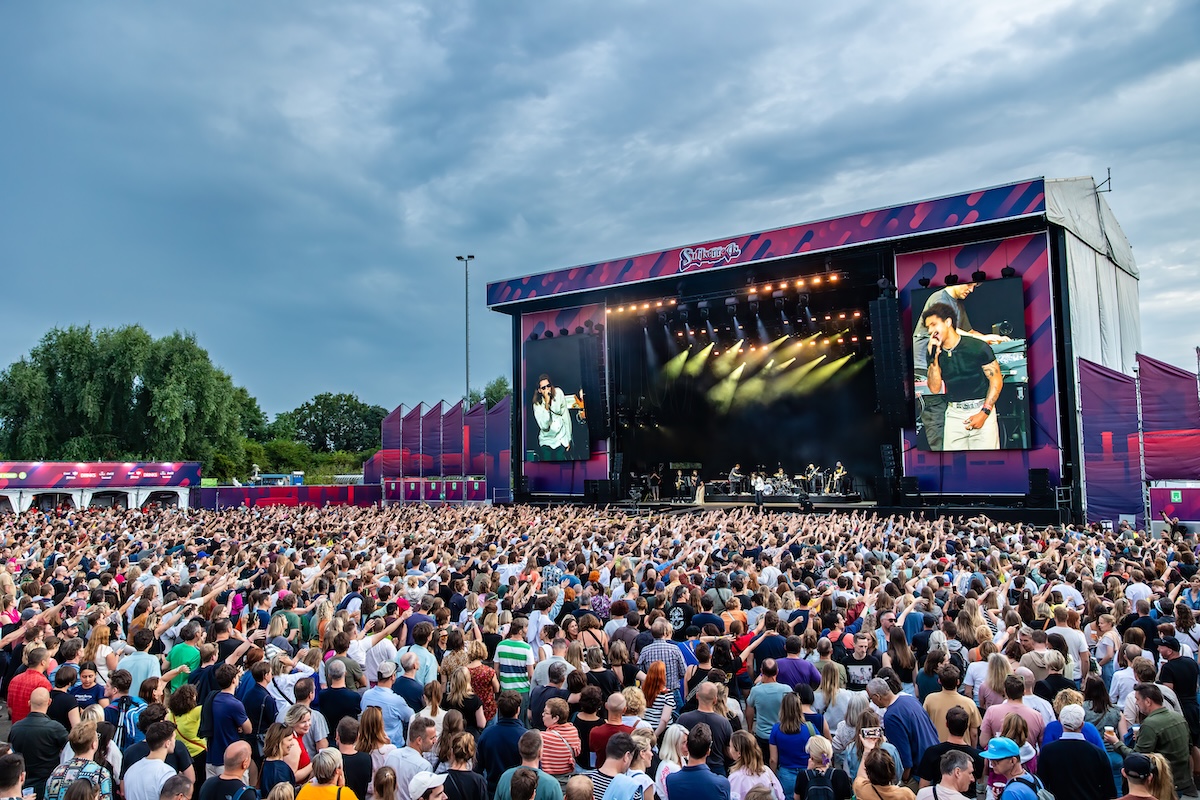 Suikerrock sfeer, picture 6, photographed by Dorien Goetschalckx - FrontView Magazine