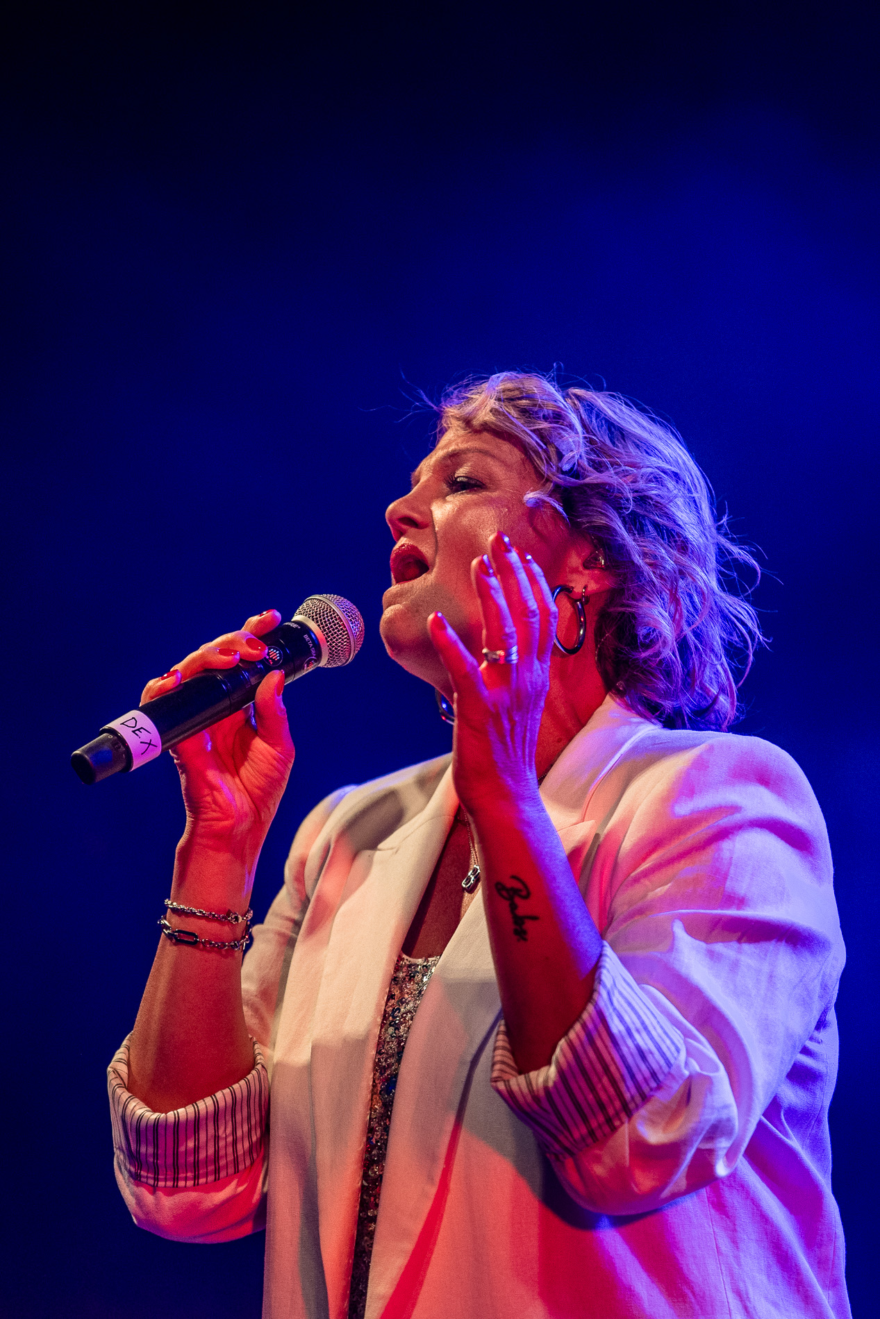 Barbara Dex @ Beleuvenissen, picture 4, photographed by Jürgen Bruynooghe - FrontView Magazine