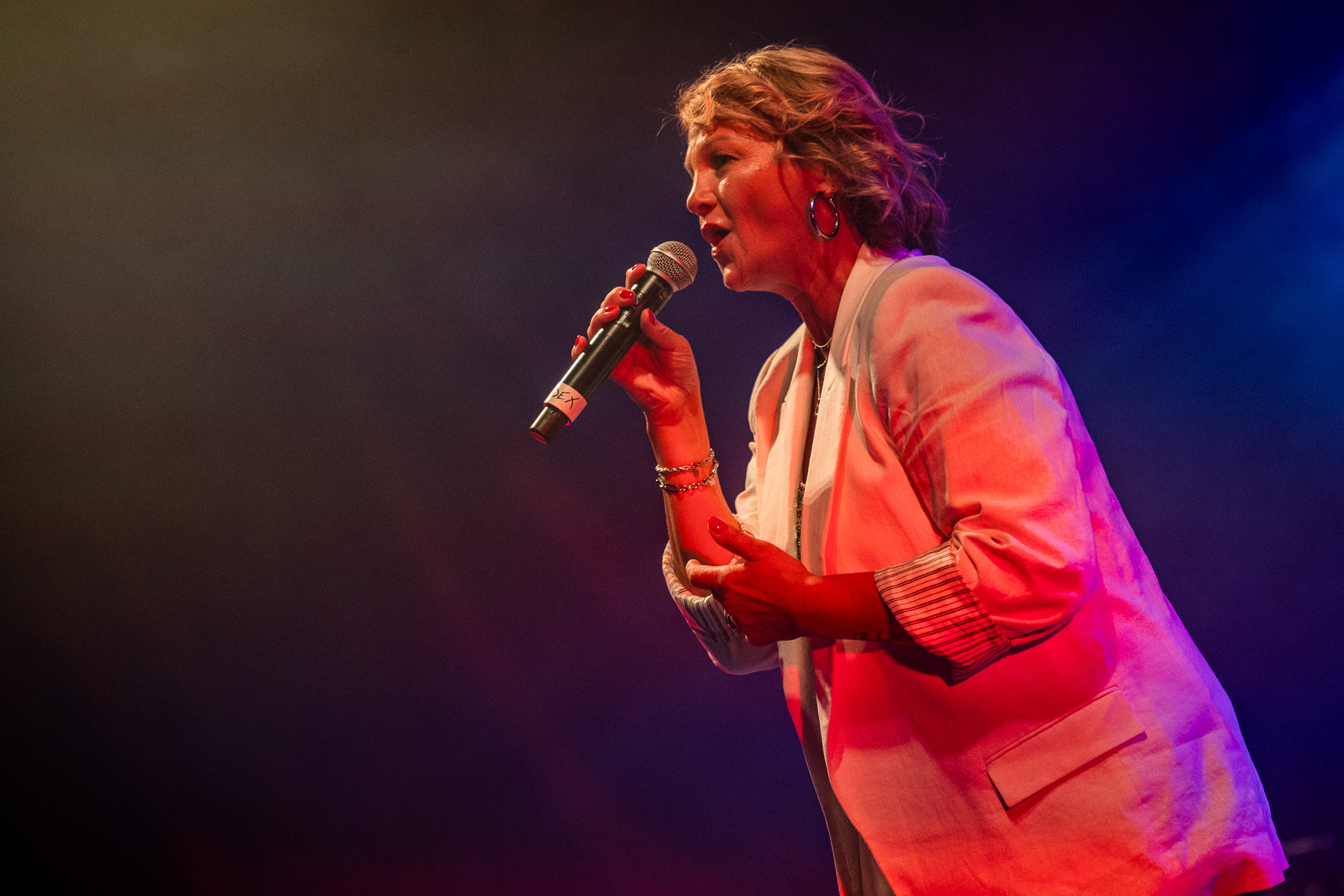 Barbara Dex @ Beleuvenissen, picture 9, photographed by Jürgen Bruynooghe - FrontView Magazine