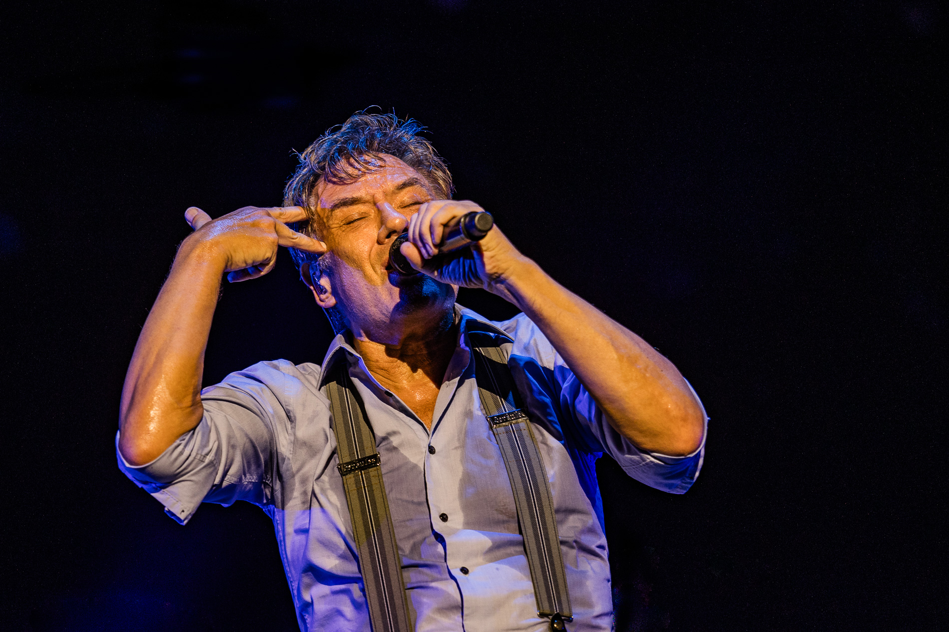 Bart Peeters & De Ideale Mannen @ Beleuvenissen, picture 26, photographed by Jürgen Bruynooghe - FrontView Magazine