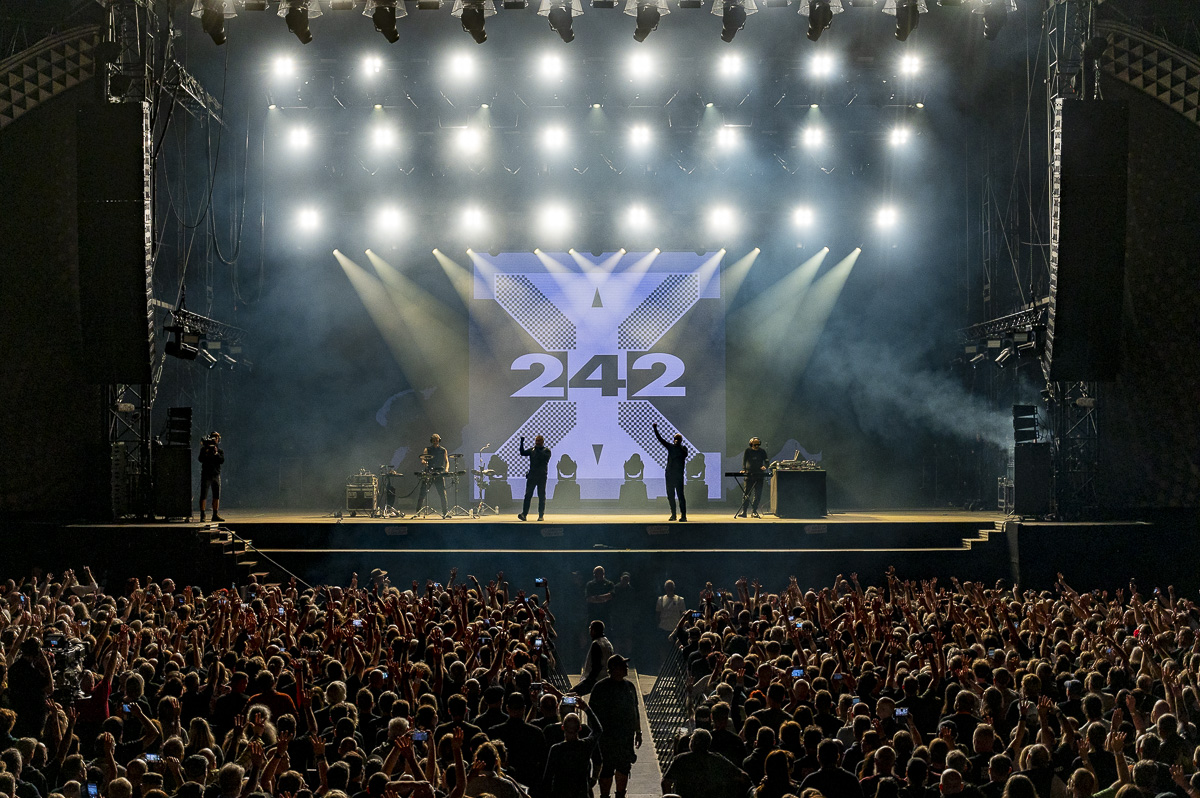 Front242 @ Lokerse Feesten, picture 13, photographed by Luc Klinckaert - FrontView Magazine