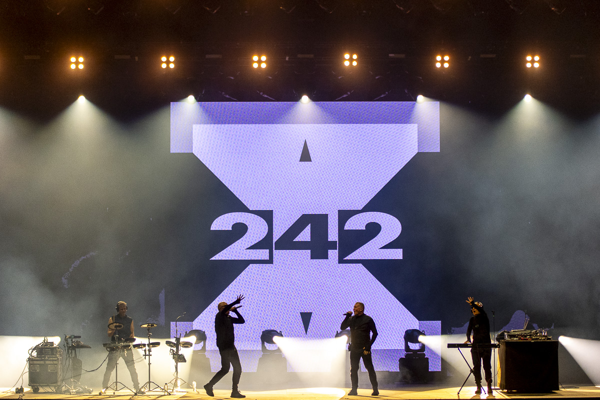 Front242 @ Lokerse Feesten, picture 16, photographed by Luc Klinckaert - FrontView Magazine