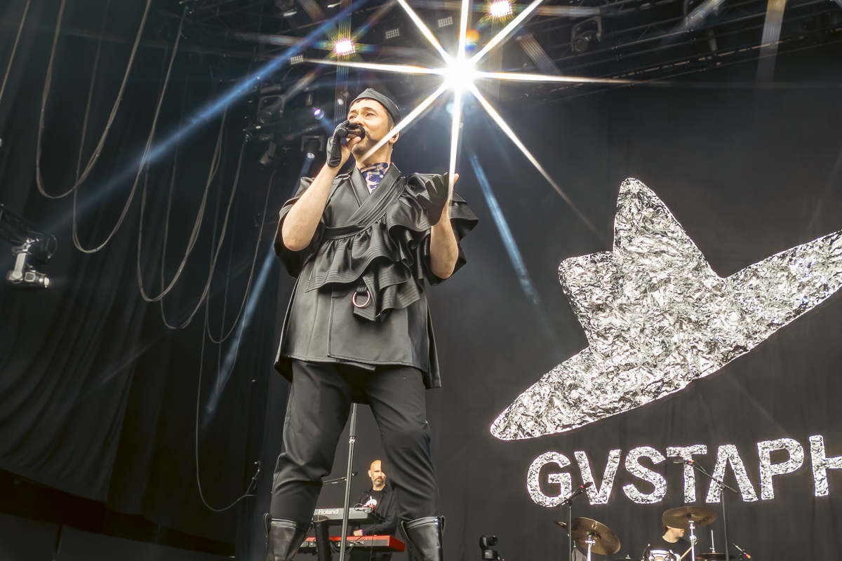 Gustaph @ Suikerrock 2024, picture 1, photographed by Peter Smet - FrontView Magazine