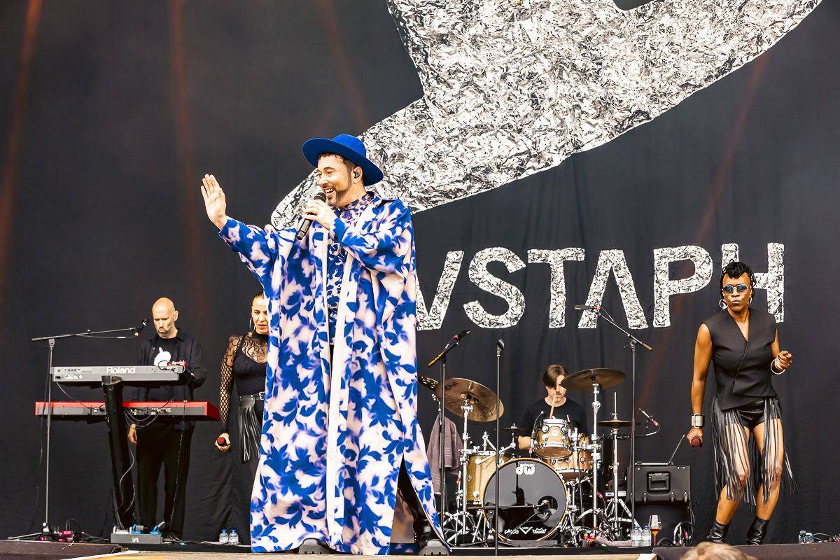 Gustaph @ Suikerrock 2024, picture 11, photographed by Peter Smet - FrontView Magazine