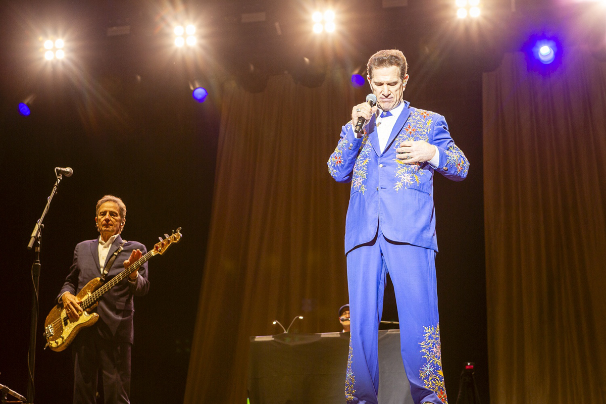 Chris Isaak @ Lokerse Feesten, foto 2, foto's door Edwin Houdevelt - FrontView Magazine