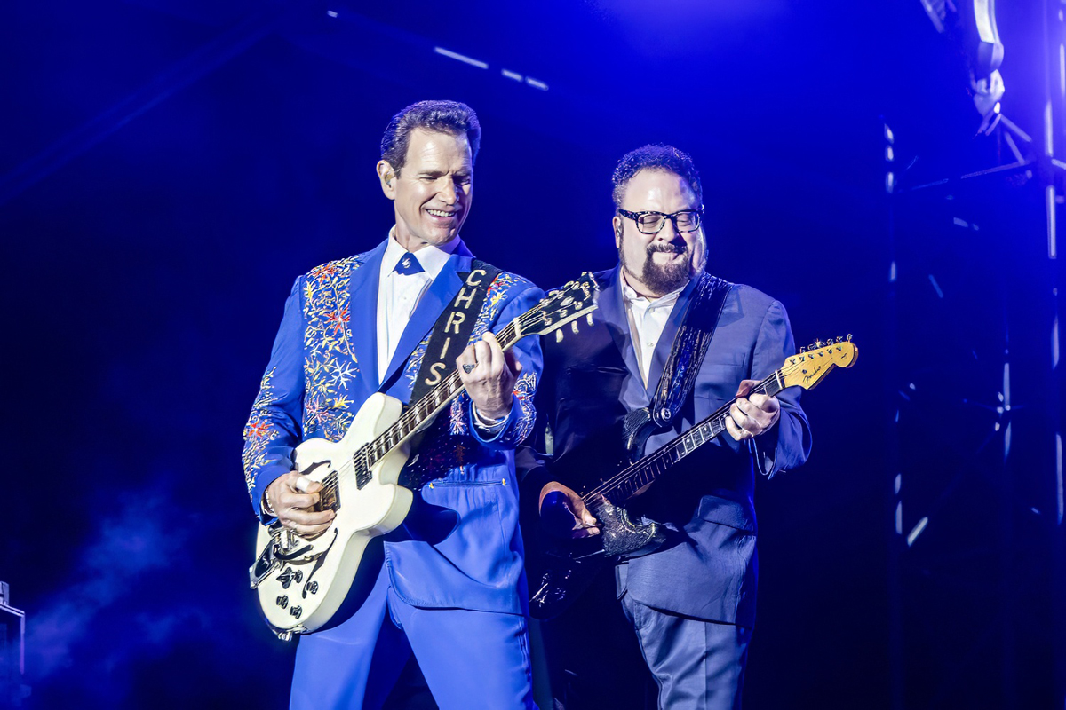 Chris Isaak @ Lokerse Feesten, foto 6, foto's door Edwin Houdevelt - FrontView Magazine