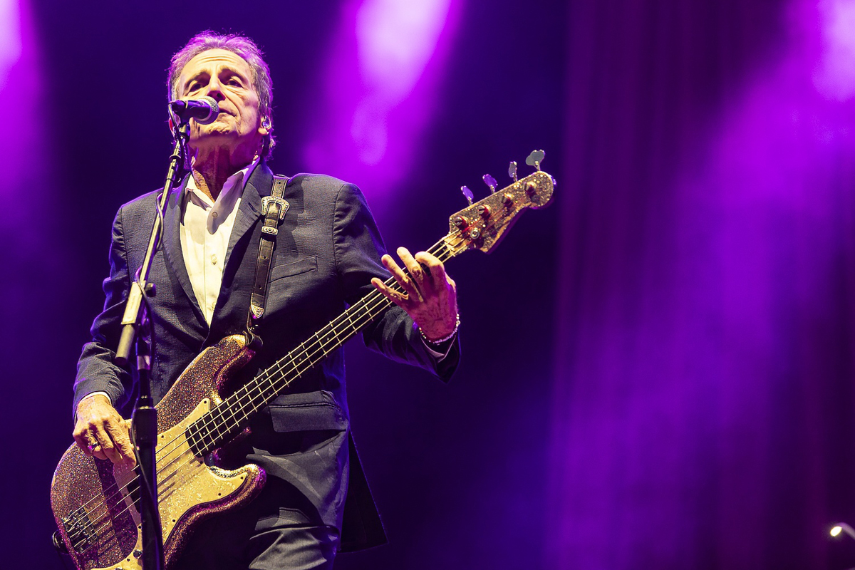 Chris Isaak @ Lokerse Feesten, foto 11, foto's door Edwin Houdevelt - FrontView Magazine