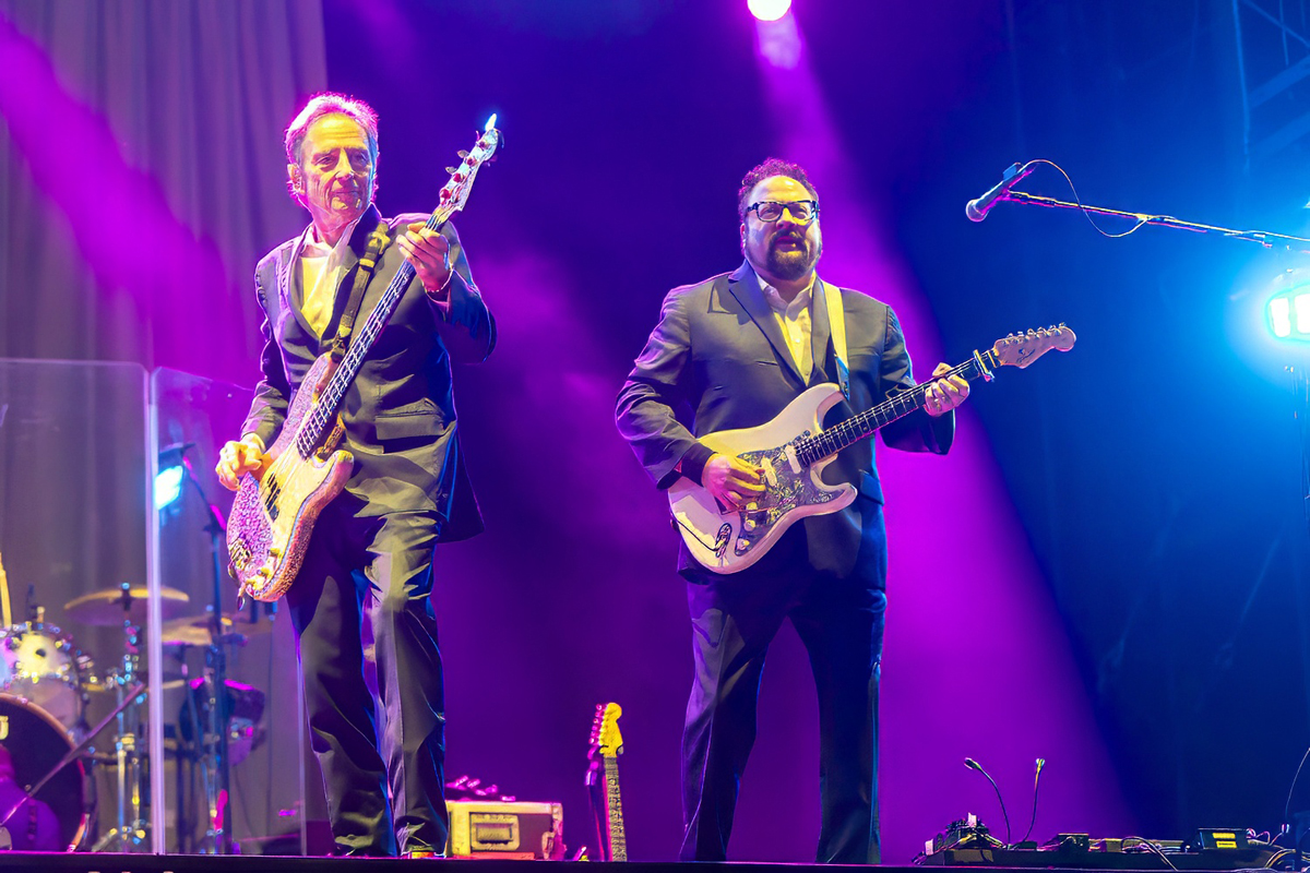 Chris Isaak @ Lokerse Feesten, foto 13, foto's door Edwin Houdevelt - FrontView Magazine