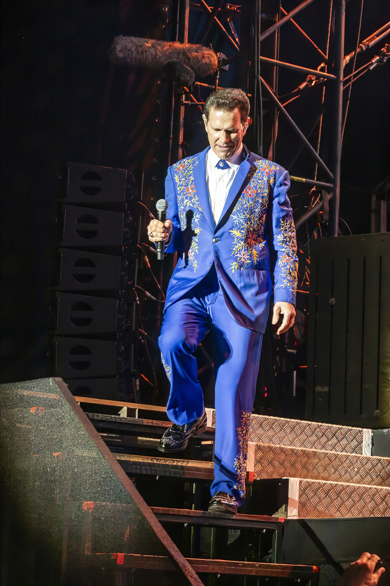 Chris Isaak @ Lokerse Feesten, foto 18, foto's door Edwin Houdevelt - FrontView Magazine