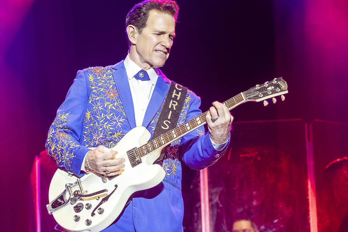 Chris Isaak @ Lokerse Feesten, foto 21, foto's door Edwin Houdevelt - FrontView Magazine