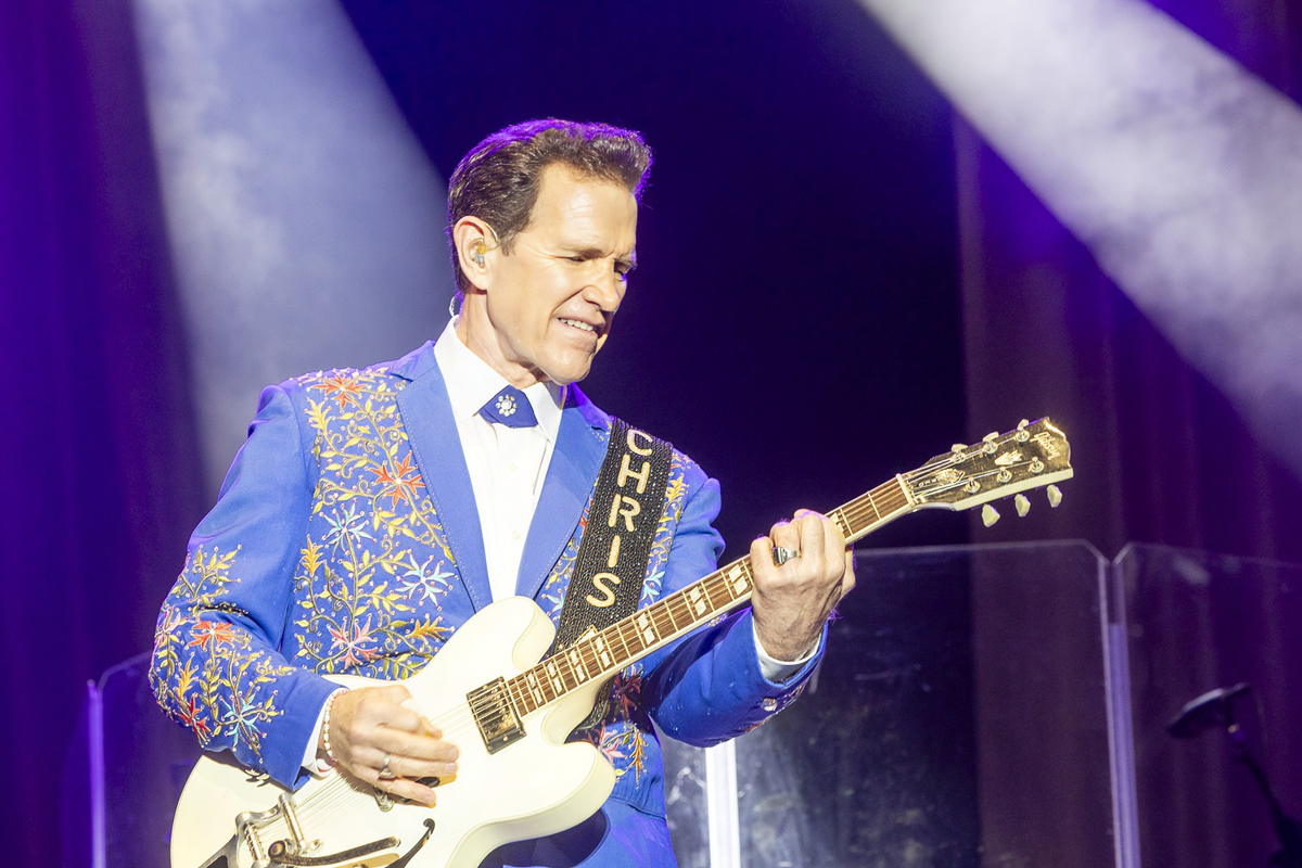 Chris Isaak @ Lokerse Feesten, foto 22, foto's door Edwin Houdevelt - FrontView Magazine