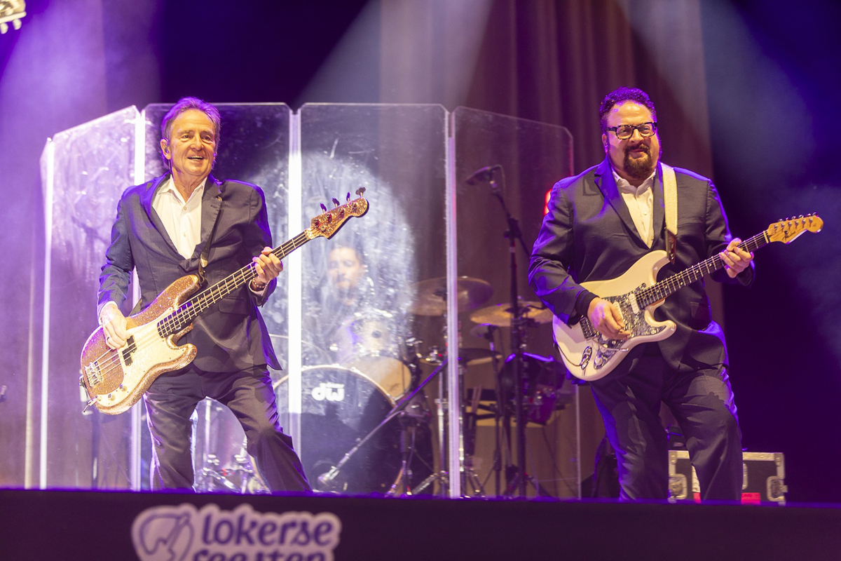 Chris Isaak @ Lokerse Feesten, foto 25, foto's door Edwin Houdevelt - FrontView Magazine