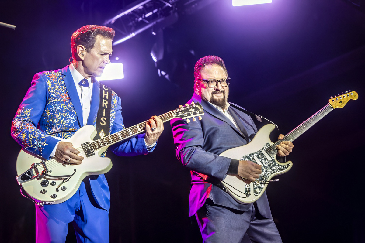 Chris Isaak @ Lokerse Feesten, foto 30, foto's door Edwin Houdevelt - FrontView Magazine