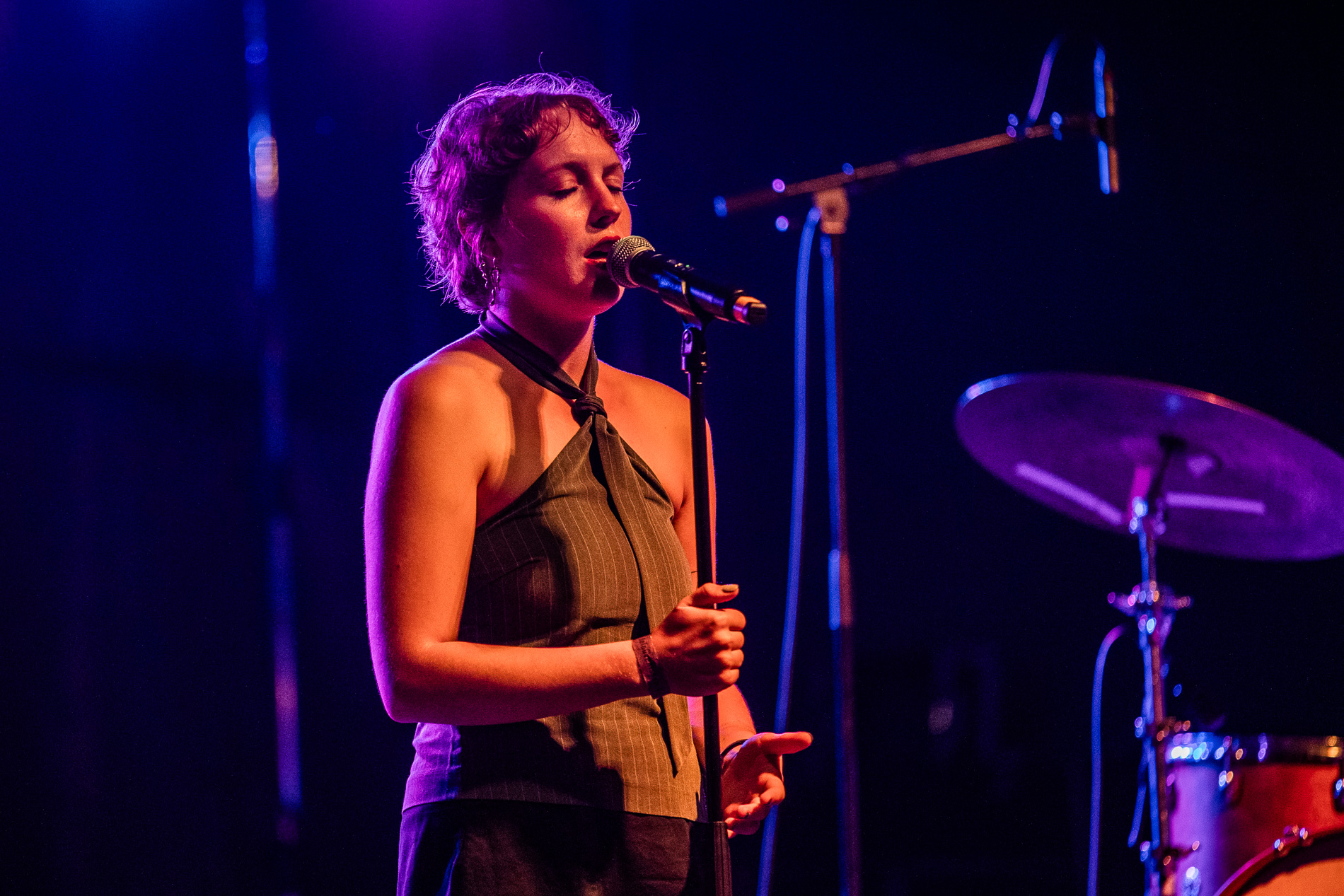 Kaat Van Stralen @ Beleuvenissen, picture 1, photographed by Jürgen Bruynooghe - FrontView Magazine