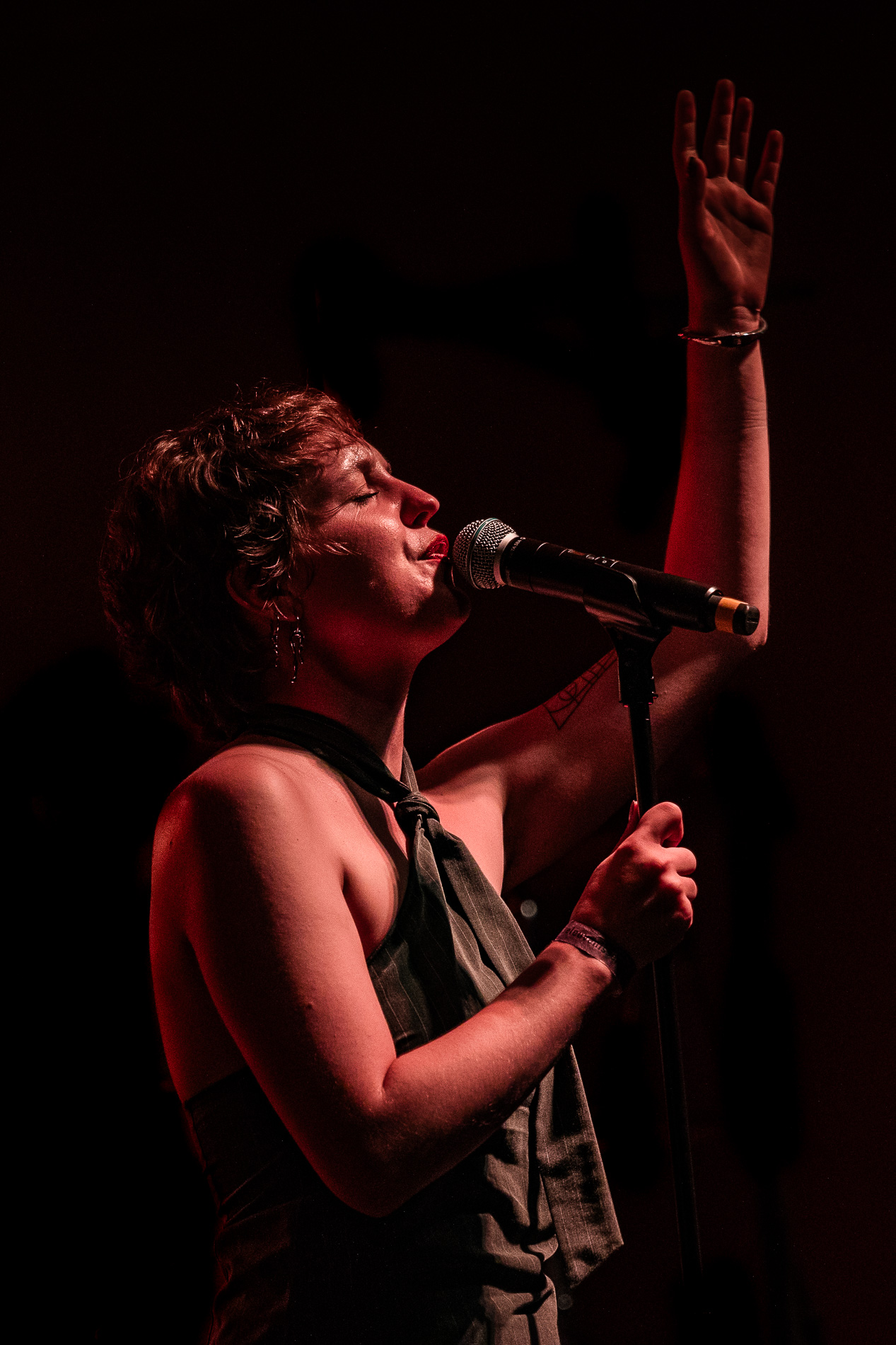 Kaat Van Stralen @ Beleuvenissen, picture 14, photographed by Jürgen Bruynooghe - FrontView Magazine