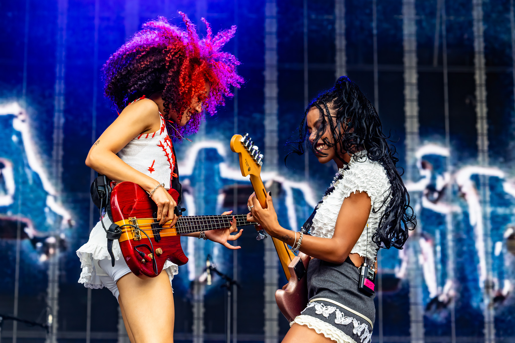 Nova Twins @ Lokerse Feesten, picture 10, photographed by Dorien Goetschalckx - FrontView Magazine