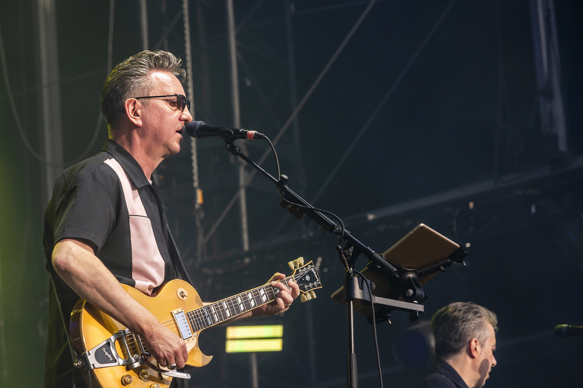 Richard Hawley @ Lokerse Feesten 2024, foto 5, foto's door Edwin Houdevelt - FrontView Magazine